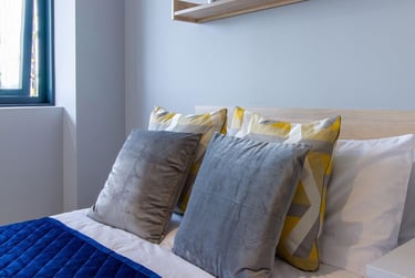 1 bed studio, Bonhay Road, St David's, Exeter, EX43AY - Image 2